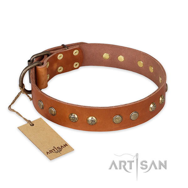 Fashionable natural genuine leather dog collar with corrosion resistant fittings
