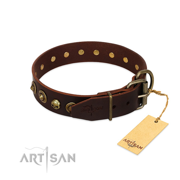 Leather collar with exquisite studs for your pet