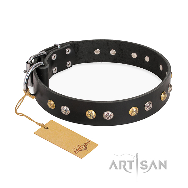 Handy use fine quality dog collar with reliable D-ring
