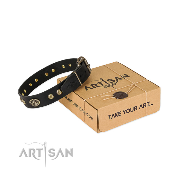Strong hardware on natural leather dog collar for your dog